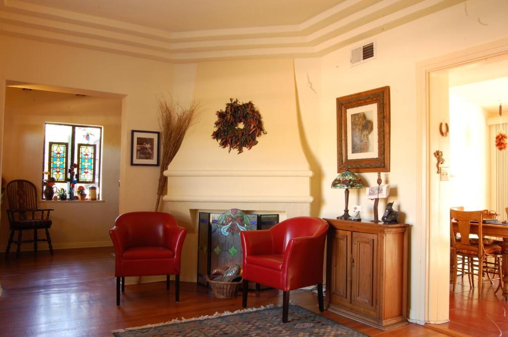 Sam Hughes Bed and breakfast