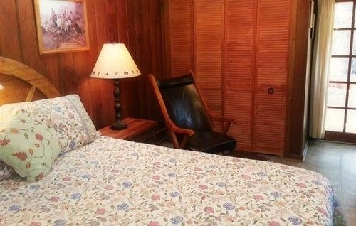 Sam Hughes Bed and breakfast 3*