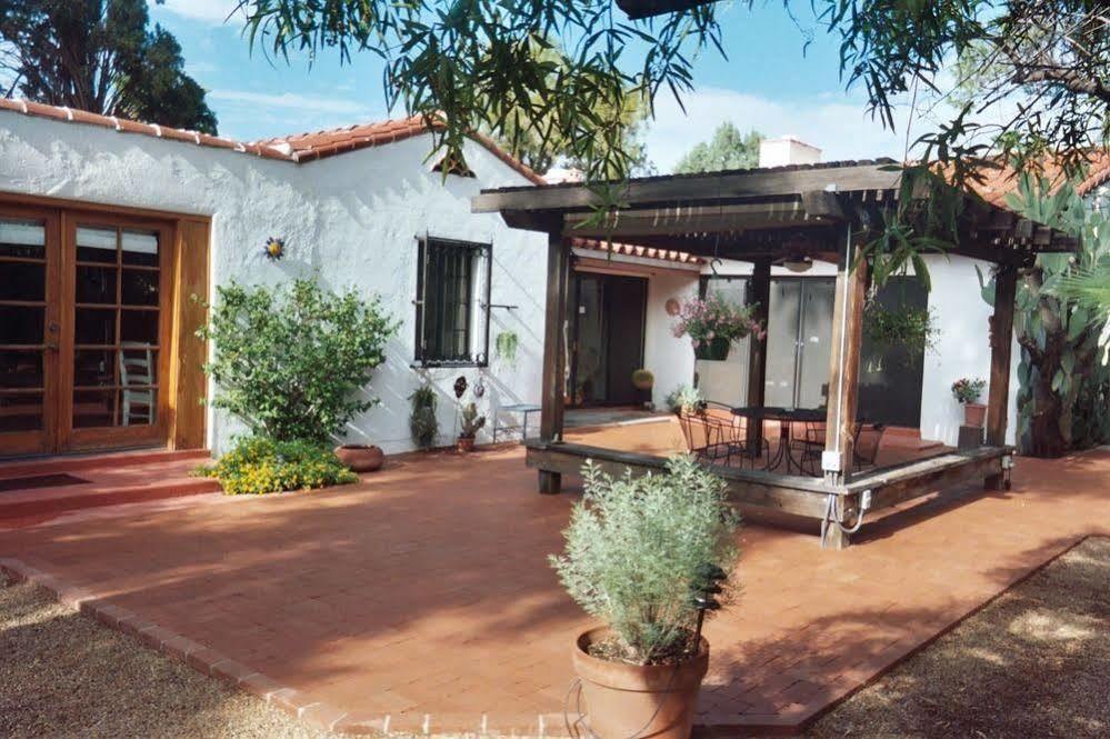 Bed and breakfast Sam Hughes 3*
